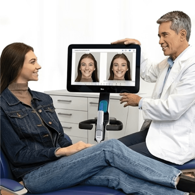 Dental consultation with imaging technology